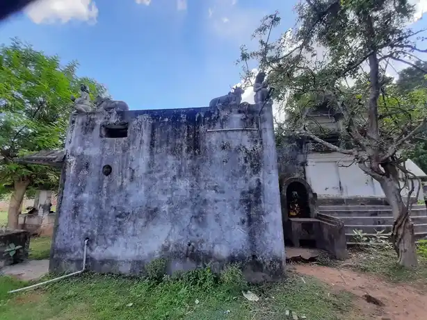 Arulmigu Varunapureeswarar Temple, Keezhamathur, Olaiyamputhur - 609108 அ/மி.வருணபுரீஸ்வரர் திருக்கோயில், Keezhamathur, Sirkazhi - 609108, Mayiladuthurai - Ancient Temple Architecture and History Image 3