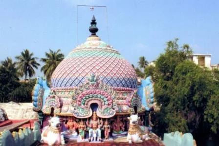 அருள்மிகு வசிஷ்டேஸ்வரர் திருக்கோயில், Karanthai, Thanjavur - 613002 - Main View