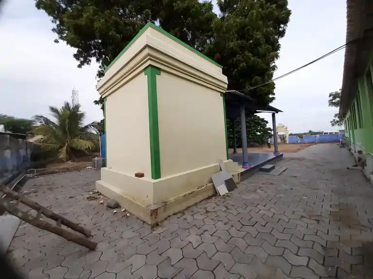 Arulmigu Vatikaraswamy Masatiamman Temple, Dharapuram - 644684 அருள்மிகு வேட்டைக்காரசாமி மாசாட்டியம்மன் திருக்கோயில், தாராபுரம் - 644684, Tiruppur - Ancient Temple Architecture and History Image 3