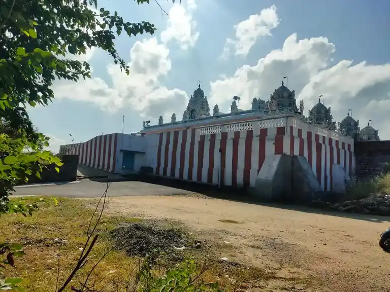 Arulmigu Vattamalai Velayuthaswamy Temple, Vattamalai, Katheri - 638183 அருள்மிகு வட்டமலை வேலாயுதசாமி திருக்கோயில், Vattamalai, Katheri - 638183, Salem - Ancient Temple Architecture and History Image 3