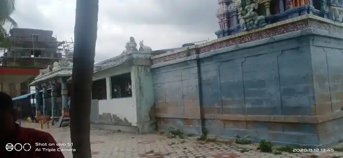 Arulmigu Vattayuthamudaiya Ayyanar Temple, Samuthiram - 630710 அருள்மிகு. வட்காயுதமுடைய அய்யனார் திருக்கோயில், Samuthiram - 630710, Sivagangai - Ancient Temple Architecture and History Image 2