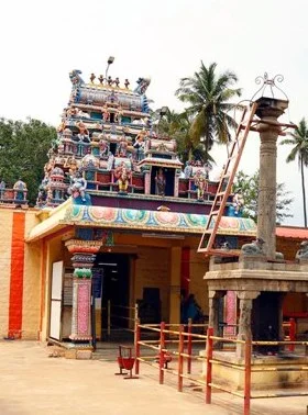 அருள்மிகு வாழைத்தோட்டத்து அய்யன் திருக்கோயில், வி.அய்யம்பாளையம், வி.அய்யம்பாளையம், சாமளாபுரம், திருப்பூர் - 641663