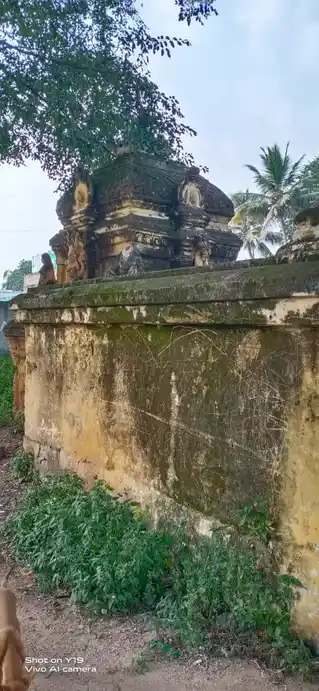 Arulmigu Veadiyappan Murugan Temple, Chinnathallapaadi, Singarapettai - 635307 அருள்மிகு வேடியப்பன், முருகன் திருக்கோயில், Chinnathallapaadi, Singarapettai - 635307, Krishnagiri - Ancient Temple Architecture and History Image 5