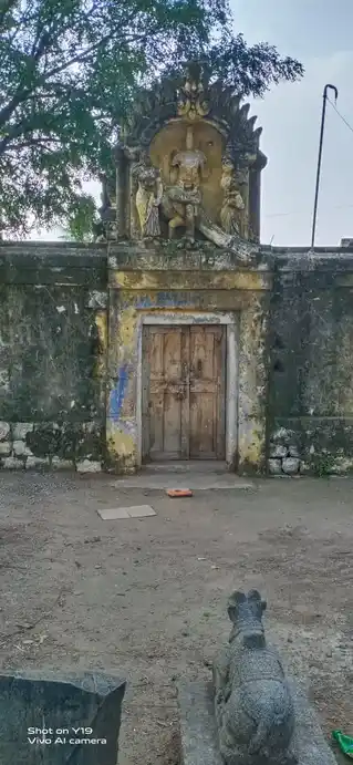 Arulmigu Veadiyappan Murugan Temple, Chinnathallapaadi, Singarapettai - 635307 அருள்மிகு வேடியப்பன், முருகன் திருக்கோயில், Chinnathallapaadi, Singarapettai - 635307, Krishnagiri - Ancient Temple Architecture and History Image 7