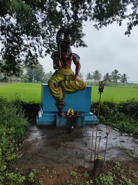 Arulmigu Veadiyappan Temple, Samandahalli - 635305 அருள்மிகு வேடியப்பன் திருக்கோயில், ரங்கன வலசை, ரங்கன வலசை - 635305, Dharmapuri - Ancient Temple Architecture and History Image 4