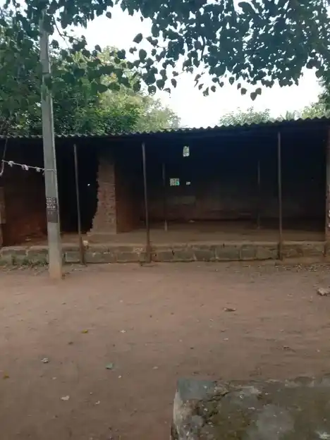 Arulmigu Veadiyappan Vinayakar Temple, Pe Thadampatti - 635201 அருள்மிகு வேடியப்பன் விநாயகர் திருக்கோயில், Pe Thadampatti - 635201, Dharmapuri - Ancient Temple Architecture and History Image 4