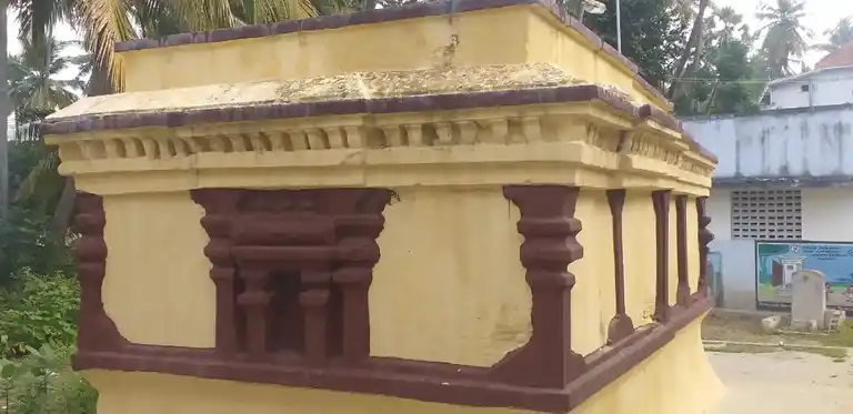 Arulmigu Veambathamman Temple ,, Kodainchi - 635801 அருள்மிகு வேம்பாத்தம்மன் திருக்கோயில், கொடையாஞ்சி - 635801, Thirupathur - Ancient Temple Architecture and History Image 4