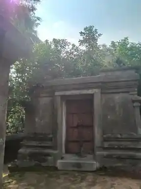 Arulmigu Veanugobalasawamy Temple, Alaathur - 610203 அருள்மிகு வேணுகோபாலசுவாமி திருக்கோயில், ஆலாத்துா் - 610203, Thiruvarur - Ancient Temple Architecture and History Image 2