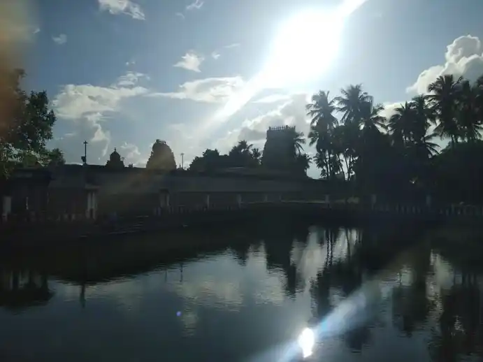 Arulmigu Vedagireeswarar Temple, Thirukkalukkundram - 603109 அருள்மிகு வேதகிரீஸ்வரர் திருக்கோயில், திருக்கழுக்குன்றம் நகர் மற்றும் வட்டம், திருக்கழுக்குன்றம் நகர் மற்றும் வட்டம் - 603109, Chengalpattu - Ancient Temple Architecture and History Image 3