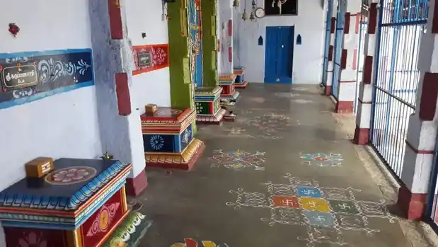 Arulmigu Vedasamy @ Yanaikaruppanasamy Temple, Thavittusanthai, Madurai - 625001 அருள்மிகு வேடசாமி என்ற யானைக்கருப்பணசாமி திருக்கோயில், தவிட்டுச்சந்தை, மதுரை - 625001, Madurai - Ancient Temple Architecture and History Image 5