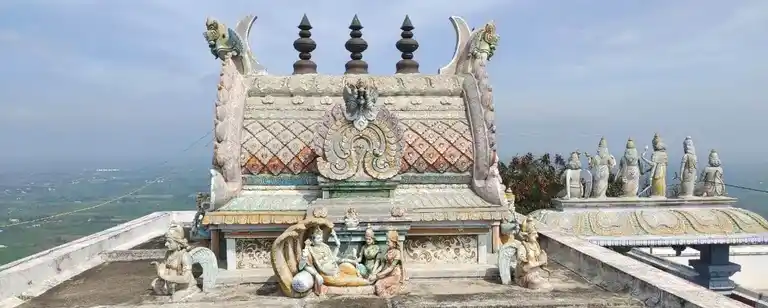 Arulmigu Vedhanarayana Perumal Temple, Urachikottai - 638302 அருள்மிகு வேதநாராயணப்பெருமாள் திருக்கோயில், Urachikottai - 638302, Erode - Ancient Temple Architecture and History Image 4