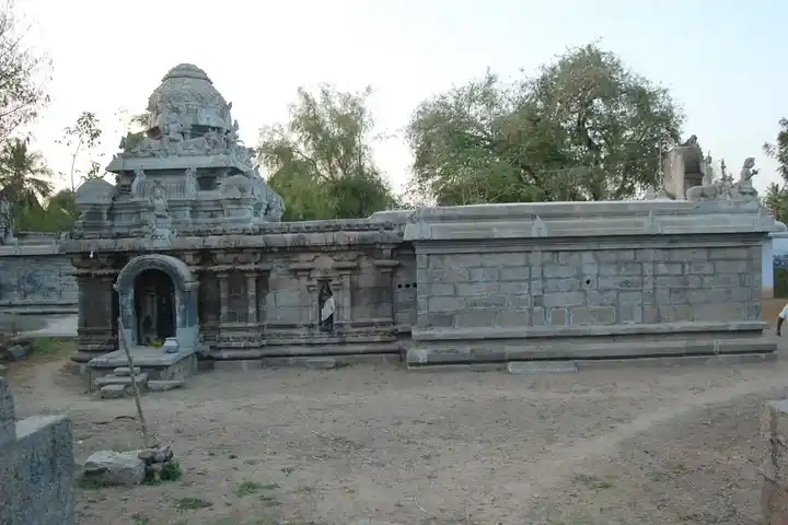 Arulmigu Vedhapureeswarar Temple, Emapur - 607203 அருள்மிகு வேதபுரீஸ்வரர் திருக்கோயில், Emapur - 607203, Viluppuram - Ancient Temple Architecture and History Image 4