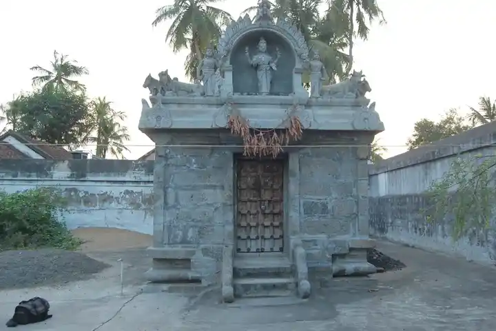 Arulmigu Vedhapureeswarar Temple, Emapur - 607203 அருள்மிகு வேதபுரீஸ்வரர் திருக்கோயில், Emapur - 607203, Viluppuram - Ancient Temple Architecture and History Image 5