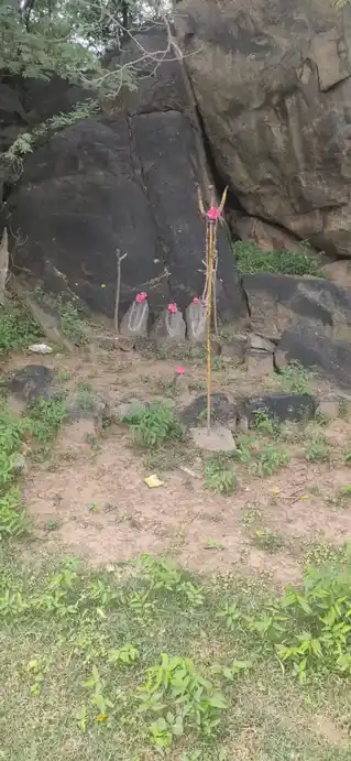 Arulmigu Vediyappan Temple, Ariyakunjur - 606706 அருள்மிகு வேடியப்பன் திருக்கோயில், Ariyakunjur - 606706, Tiruvannamalai - Ancient Temple Architecture and History Image 3