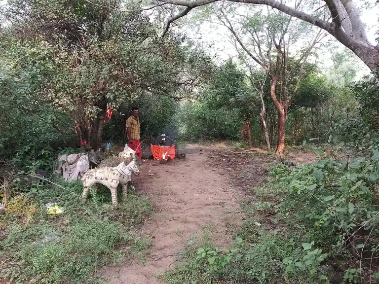 Arulmigu Vediyappan Temple, Munnurmangalam - 606704 Temple