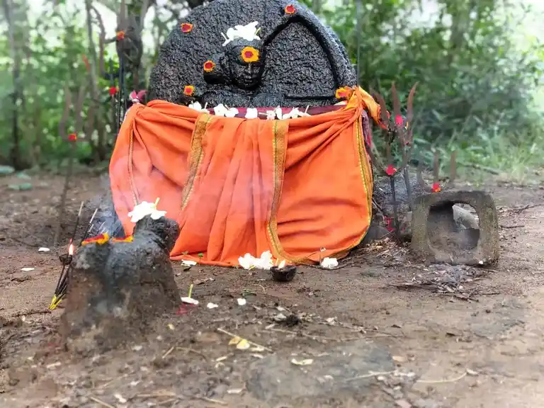 Arulmigu Vediyappan Temple, Munnurmangalam - 606704 அருள்மிகு வேடியப்பன் திருக்கோயில், முன்னுர்மங்கலம் - 606704, Tiruvannamalai - Ancient Temple Architecture and History Image 3