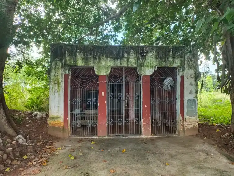 Arulmigu Veera Anjaneyar Temple, Veera Anjaneyapuram, Tiruvalangadu - 631210 Temple