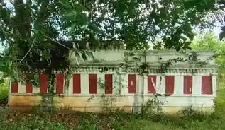 Arulmigu Veera Anjaneyar Temple, Veera Anjaneyapuram, Tiruvalangadu - 631210 அருள்மிகு வீர ஆஞ்சநேயர் திருக்கோயில், வீர ஆஞ்சநேயபுரம், திருவலங்காடு - 631210, Tiruvallur - Ancient Temple Architecture and History Image 2