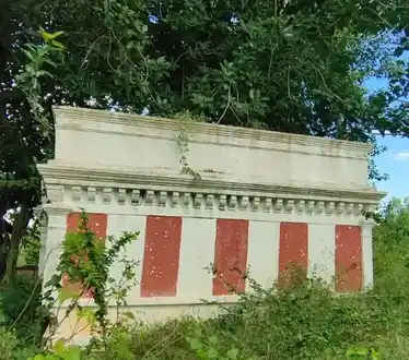 Arulmigu Veera Anjaneyar Temple, Veera Anjaneyapuram, Tiruvalangadu - 631210 அருள்மிகு வீர ஆஞ்சநேயர் திருக்கோயில், வீர ஆஞ்சநேயபுரம், திருவலங்காடு - 631210, Tiruvallur - Ancient Temple Architecture and History Image 4