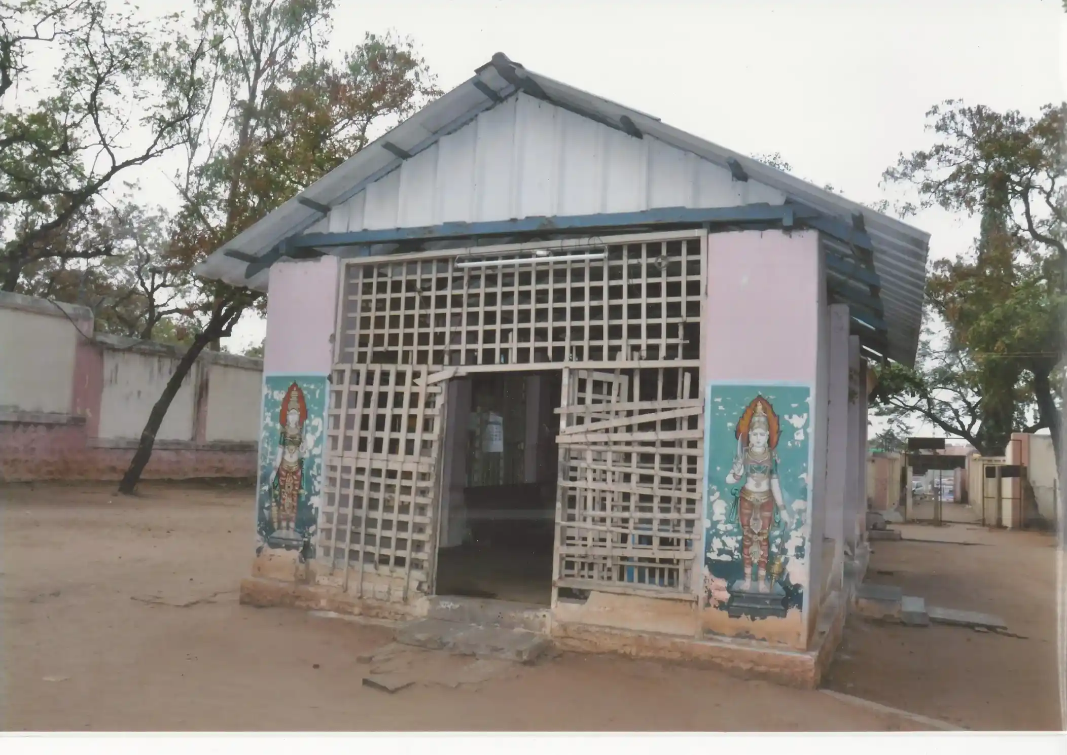 Arulmigu Veera Durgai Amman Temple, Palani - 624601 அருள்மிகு வீர துர்க்கை அம்மன் திருக்கோயில், பழனி - 624601, Dindigul - Ancient Temple Architecture and History Image 6