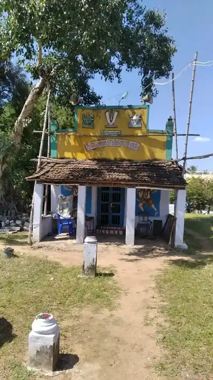 Arulmigu Veera Hanumantharaya Perumal Temple, N.Kovilpatti, Natham - 624404 அருள்மிகு ஸ்ரீ வீரஹனுமந்தராயப் பெருமாள் திருக்கோயில், என் . கோவில்பட்டி, நத்தம் - 624404, Dindigul - Ancient Temple Architecture and History Image 2