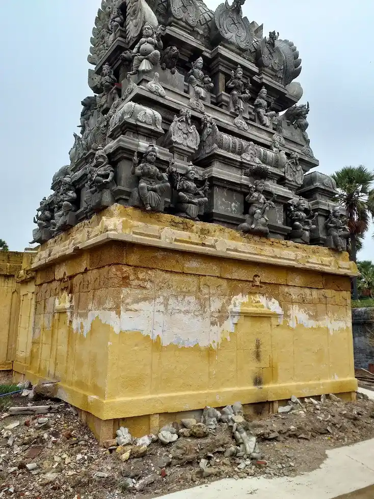 Arulmigu Veera Manohari Amman Temple, Kulasekarapattanam - 628206 அருள்மிகு வீரமனோகரியம்மன் திருக்கோயில், Kulasekarapattanam - 628206, Thoothukudi - Ancient Temple Architecture and History Image 2