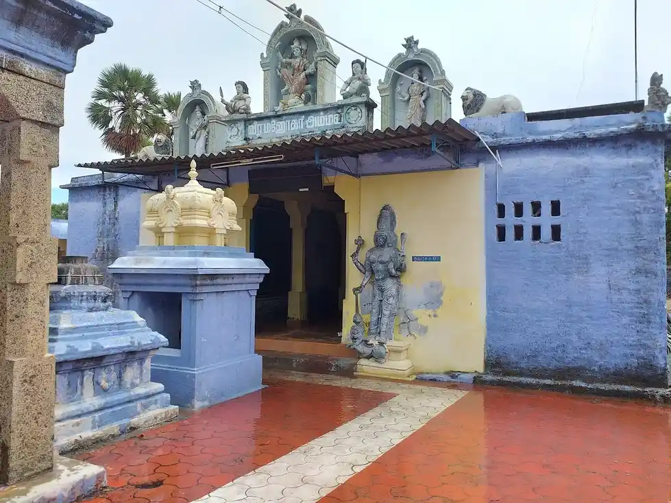 Arulmigu Veera Manohari Amman Temple, Kulasekarapattanam - 628206 அருள்மிகு வீரமனோகரியம்மன் திருக்கோயில், Kulasekarapattanam - 628206, Thoothukudi - Ancient Temple Architecture and History Image 3
