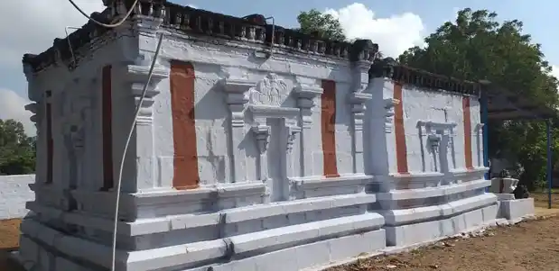 Arulmigu Veera Narayana Perumal Temple, Kadathur - 642203 அருள்மிகு வீரநாராயணப் பெருமாள் திருக்கோயில், Kadathur - 642203, Tiruppur - Ancient Temple Architecture and History Image 3
