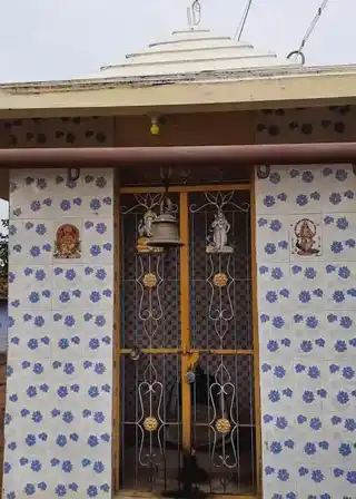 Arulmigu Veera Pandiya Vinayagar Temple, Veerapandiapuram - 628712 அருள்மிகு வீரபாண்டியவிநாயகர் திருக்கோயில், Veerapandiapuram - 628712, Thoothukudi - Ancient Temple Architecture and History Image 2