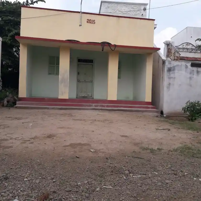 Arulmigu Veerabadra Swamy Temple, Manjinayakanahalli - 636813 அருள்மிகு வீரபத்ரசாமி திருக்கோயில், Manjinayakanahalli - 636813, Dharmapuri - Ancient Temple Architecture and History Image 3