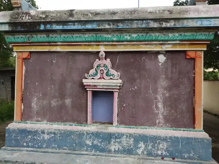 Arulmigu Veerabadrasamy Temple, Near Police Station, Uthukottai - 602026 அருள்மிகு வீரபத்ரசுவாமி திருக்கோயில், Near Police Station, Uthukottai - 602026, Tiruvallur - Ancient Temple Architecture and History Image 2
