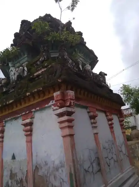 Arulmigu Veerabathirasamy Temple, Periyakozhapallur - 604406 அருள்மிகு வீரபத்திரசாமி திருக்கோயில், Periyakozhapallur - 604406, Tiruvannamalai - Ancient Temple Architecture and History Image 4