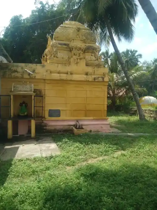 Arulmigu Veerabathiraswamy Temple, Amaravathipattinam Tholasampatty Main Road, Amarakundhi - 636503 அருள்மிகு விரபத்திர சுவாமி என்கின்ற வீரேஷ்வரர் சுவாமி திருக்கோயில், Amaravathipattinam Tholasampatty Main Road, அமரகுந்தி - 636503, Salem - Ancient Temple Architecture and History Image 3