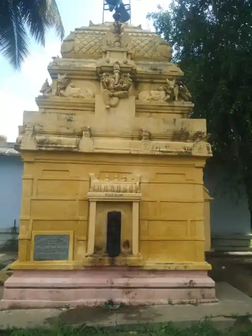 Arulmigu Veerabathiraswamy Temple, Amaravathipattinam Tholasampatty Main Road, Amarakundhi - 636503 அருள்மிகு விரபத்திர சுவாமி என்கின்ற வீரேஷ்வரர் சுவாமி திருக்கோயில், Amaravathipattinam Tholasampatty Main Road, அமரகுந்தி - 636503, Salem - Ancient Temple Architecture and History Image 6