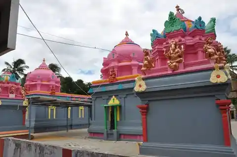 Arulmigu Veerabathra Someshwarar Temple, Bhavanisahar, Bhavanisakar - 638401 அருள்மிகு வீரபத்திர சோமேஸ்வரசாமி திருக்கோயில், பவானிசாகர், பவானிசாகர் - 638401, Erode - Ancient Temple Architecture and History Image 6