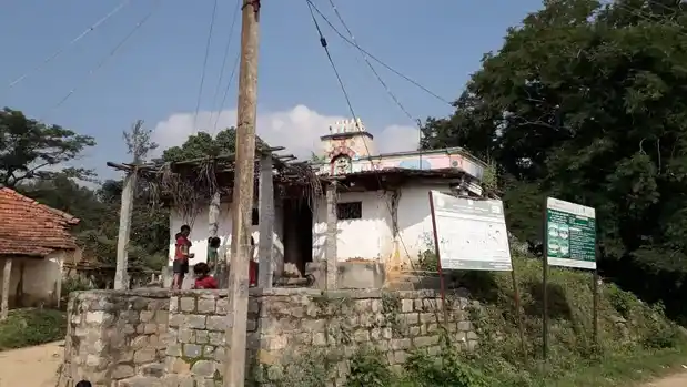 Arulmigu Veerabathra Swamy Temple, Balernapalli - 635118 Temple