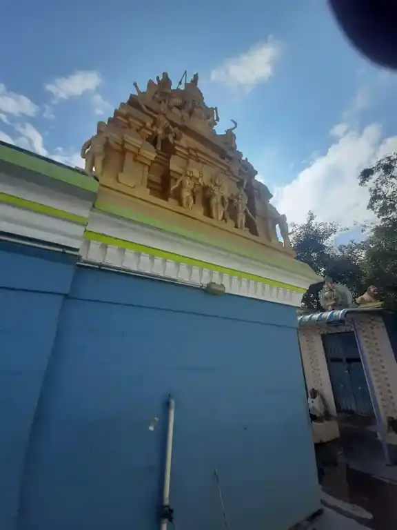 Arulmigu Veerabathra Swamy Temple, Gettur, Nariyanahalli - 636808 அருள்மிகு வீரபத்திரசாமி திருக்கோயில், காரிமங்கலம், காரிமங்கலம் - 636808, Dharmapuri - Ancient Temple Architecture and History Image 4