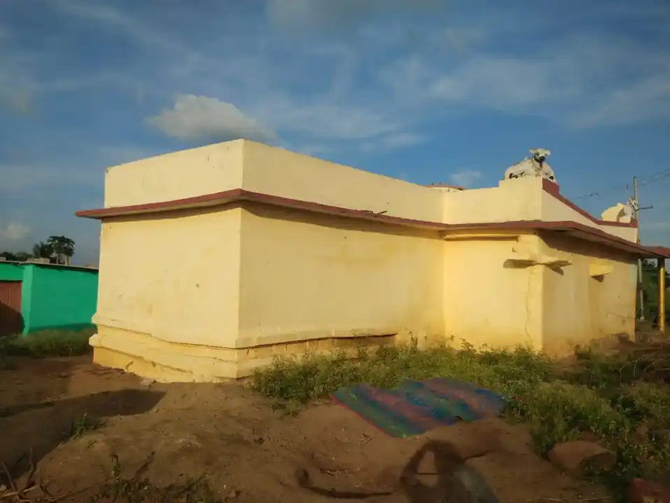 Arulmigu Veerabathra Swamy Temple, Kothanoor - 635107 அருள்மிகு வீரபத்திரசாமி திருக்கோயில், Kothanoor - 635107, Krishnagiri - Ancient Temple Architecture and History Image 3