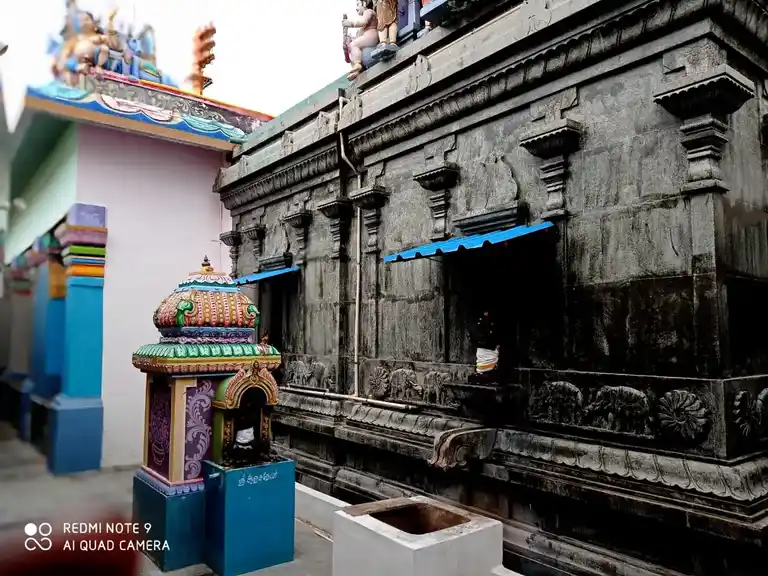 Arulmigu Veerabathrasamy Temple, Kalligudi - 625701 Arulmigu Veerabathrasamy Temple, Kalligudi - 625701, Madurai - Ancient Temple Architecture and History Image 3