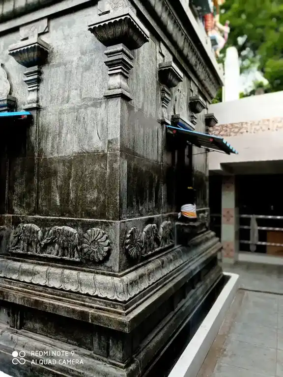 Arulmigu Veerabathrasamy Temple, Kalligudi - 625701 Arulmigu Veerabathrasamy Temple, Kalligudi - 625701, Madurai - Ancient Temple Architecture and History Image 4