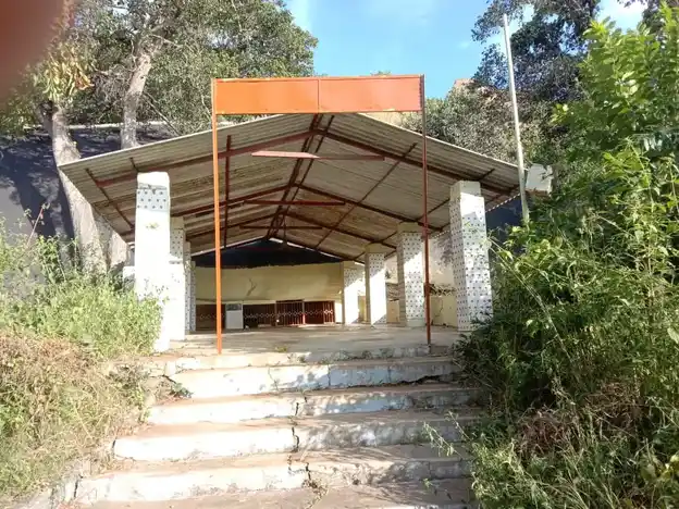 Arulmigu Veerabathraswamy Temple, Banganapalli - 635117 Arulmigu Veerabathraswamy Temple, Banganapalli - 635117, Krishnagiri - Ancient Temple Architecture and History Image 3