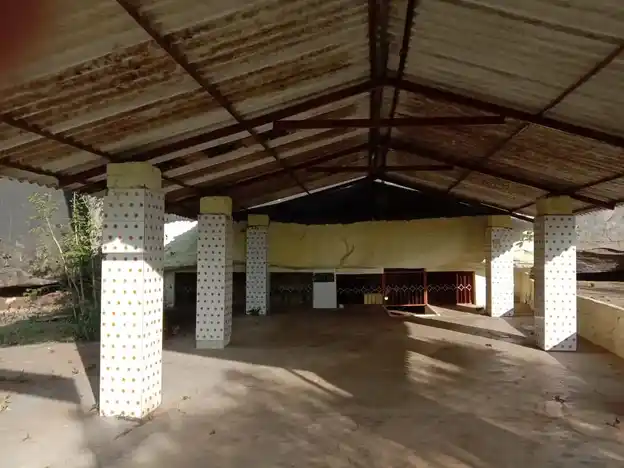 Arulmigu Veerabathraswamy Temple, Banganapalli - 635117 Arulmigu Veerabathraswamy Temple, Banganapalli - 635117, Krishnagiri - Ancient Temple Architecture and History Image 4