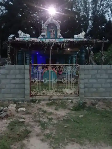 Arulmigu Veerabathraswamy Temple, Muthiyanoor - 638461 அருள்மிகு வீரபத்ர சுவாமி திருக்கோயில், Muthiyanoor - 638461, Erode - Ancient Temple Architecture and History Image 2