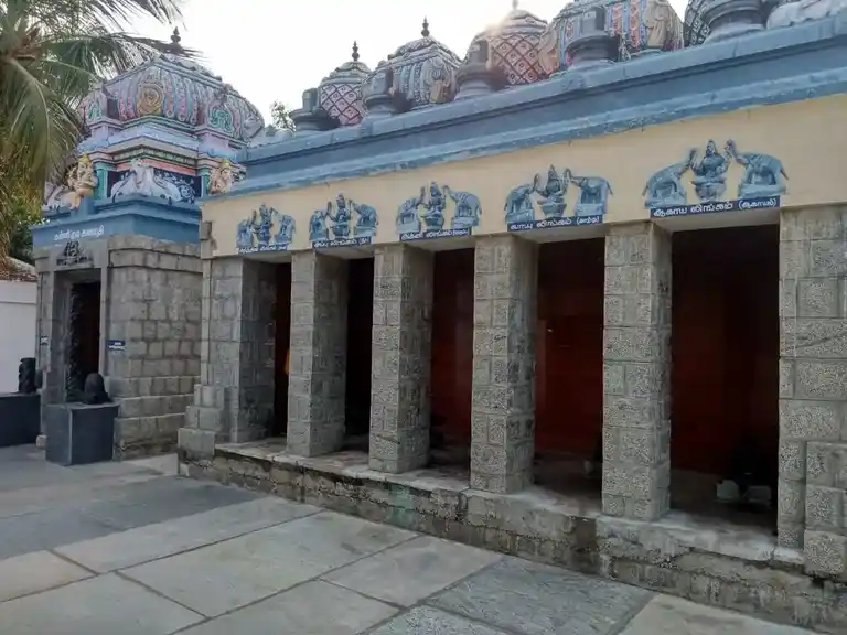 Arulmigu Veerabathraswamy Temple, Namagiripettai - 637406 அருள்மிகு வீரபத்திரசாமி திருக்கோயில், Namagiripettai - 637406, Namakkal - Ancient Temple Architecture and History Image 5