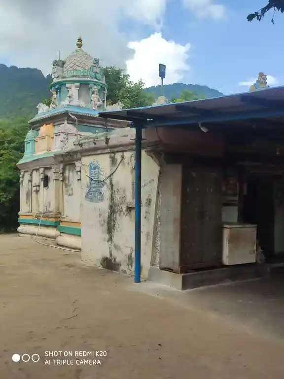 Arulmigu Veerabathraswamy Temple, Parvathamalai Adivaram, Thenmadhimangalam - 606906 அருள்மிகு வீரபத்திரசுவாமி திருக்கோயில், பருவதமலை அடிவாரம், தென்மகாதேவிமங்கலம் - 606906, Tiruvannamalai - Ancient Temple Architecture and History Image 4