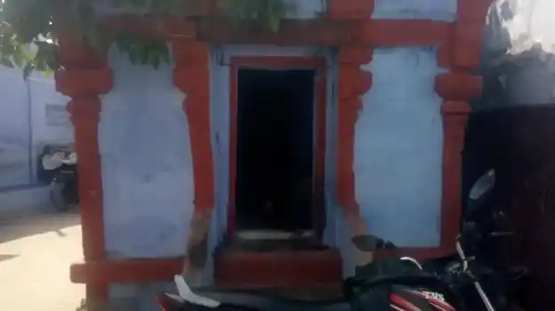 Arulmigu Veerabathraswamy Temple, Police Station Near, Tharamangalam - 636502 அருள்மிகு &nbsp;வீரபத்ராஸ்வாமி &nbsp;திருக்கோவில்&nbsp;, காவல் நிலையம் அருகில், Tharamangalam - 636502, Salem - Ancient Temple Architecture and History Image 2