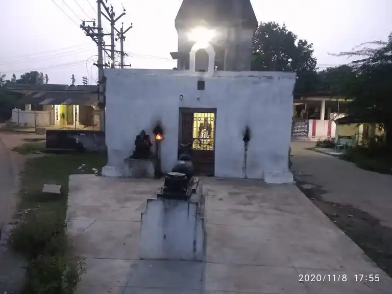 Arulmigu Veerabathraswamy Temple, Salavakkam - 603107 அருள்மிகு வீரபத்திரசுவாமி திருக்கோயில், சாலவாக்கம் - 603107, Kancheepuram - Ancient Temple Architecture and History Image 7