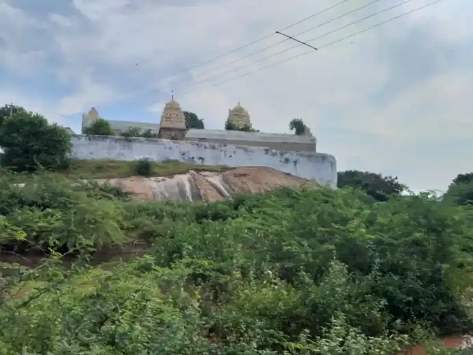 Arulmigu Veerachalaswarar Temple, Rachandarthirumalai - 621313 அருள்மிகு விராச்சிலேஸ்வரர் திருக்கோயில், Rachandarthirumalai - 621313, Karur - Ancient Temple Architecture and History Image 4