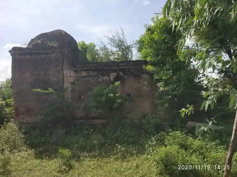 Arulmigu Veerakkal Samy Temple, Palayakottai - 621303 Arulmigu Veerakkal samy Temple, Palayakottai - 621303, Thiruchirappalli - Ancient Temple Architecture and History Image 4
