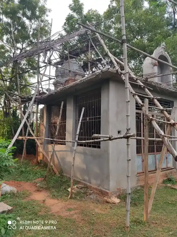 Arulmigu Veerakkan Temple, Varadhrajanpetti - 621805 அருள்மிகு வீரக்காண் திருக்கோயில், Varadhrajanpetti - 621805, Ariyalur - Ancient Temple Architecture and History Image 2